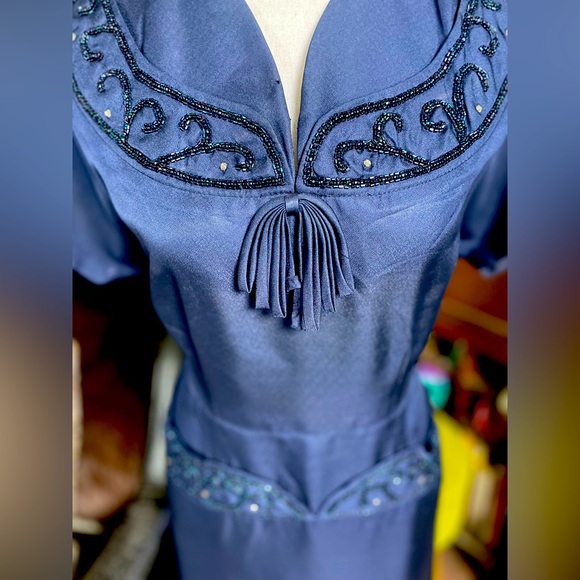 Royal Blue beaded true vintage wiggle dress. - Picture 5 of 9